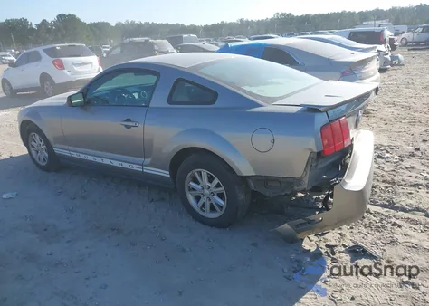 2008 Ford Mustang V6 Deluxe/V6 Premium from USA, damaged, VIN 1ZVHT80N385127292